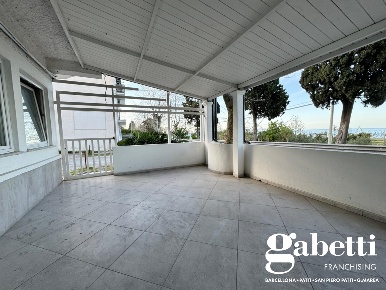 Foto Negozio in Via SS113 SNC, Patti San Giorgio di 120 m² con 1 locali