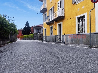 Foto Negozio in frairia, Pinerolo Tabona, Borgo Nuovo di 60 m² con 3 locali