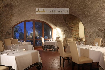 Foto Ristorante a Soiano del Lago Soiano di 170 m² con 4 locali in affitto