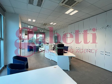 Foto Ufficio a Arzergrande Centro di 77 m² con 1 locali in vendita