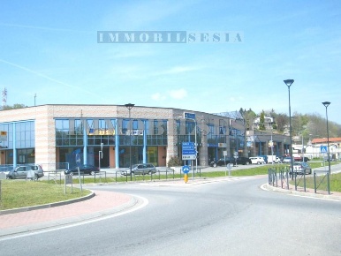 Foto Locale commerciale in VIA TORINO 1, Roasio San Maurizio di 170 m²