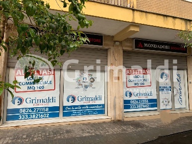 Foto Negozio in A. Mellusi, Benevento Sala, Mellusi di 100 m² con 1 locali