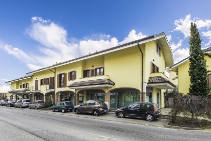 Foto Negozio in Via cavour 0, Alpignano di 200 m² in affitto