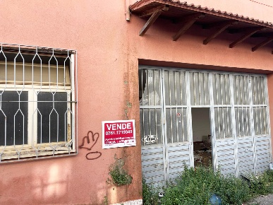 Foto Negozio in Via Richiello SNC, Viterbo Villanova - Riello di 489 m²