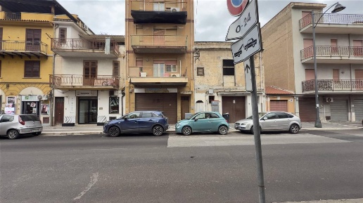 Foto Locale commerciale in Umberto I, Ficarazzi di 230 m² con 3 locali