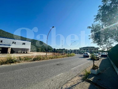Foto Magazzino in Provinciale Triflisco-Bellona, Bellona Palombara di 70 m²