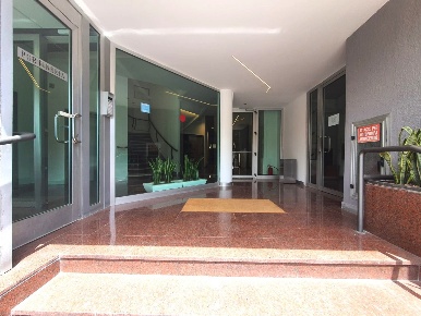 Foto Ufficio in Via Lincoln 21, Palermo Kalsa di 700 m² con 1 locali