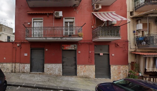 Foto Negozio in domenico forges davanzati, Napoli San Carlo All'Arena