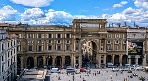 Foto Bar in degli Anselmi, Firenze Piazza della Repubblica di 30 m²