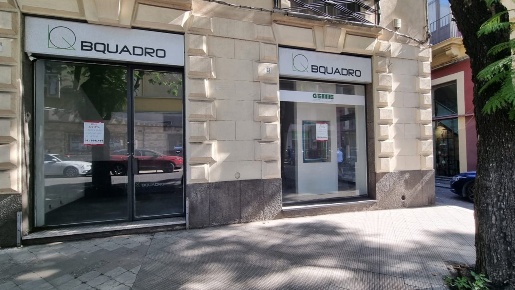Foto Negozio in Via Sant'Euplio 62-64, Catania di 120 m² con 1 locali