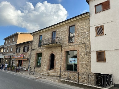 Foto Ufficio in Via Rimembranze snc, Amelia Centro di 105 m² con 4 locali