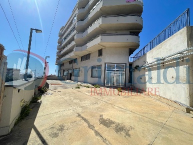 Foto Laboratorio in Via Cottone snc, Messina Minissale di 583 m² in vendita