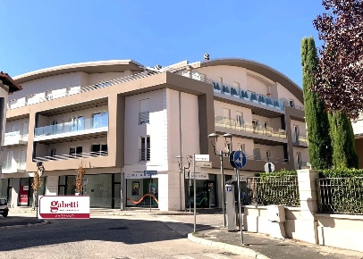 Foto Negozio a Avezzano Centro di 30 m² in affitto