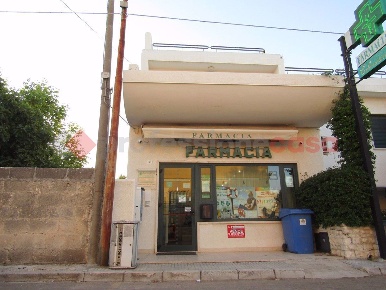 Foto Negozio in dante alighieri, Nociglia di 108 m² con 2 locali in affitto