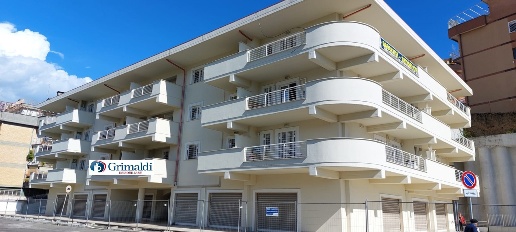 Foto Negozio in Via Ponente snc, Velletri Centro Storico di 100 m²
