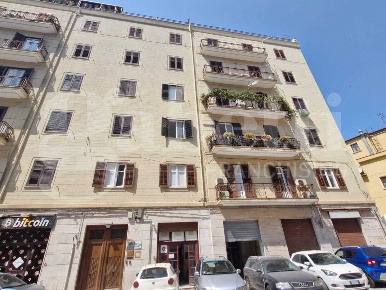 Foto Negozio in Gaetano Abela, Palermo Politeama - Ruggiero Settimo