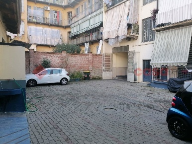 Foto Magazzino in Via MACERATA 4, Torino Don Bosco di 228 m² con 2 locali