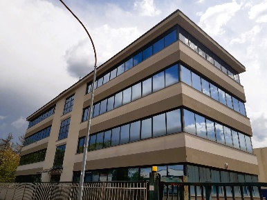Foto Ufficio in Via FRATELLI ROSSELLI 28, Rescaldina di 150 m² in vendita