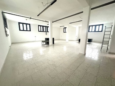 Foto Ufficio in Via MODICA 11, Milano Famagosta di 130 m² con 1 locali