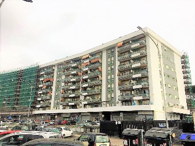 Foto Negozio in Antonio Ciamarra, Roma Cinecittà di 46 m² con 1 locali