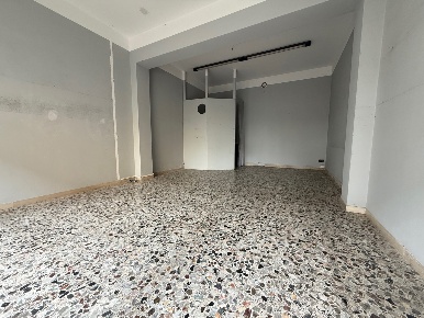 Foto Negozio a Vignola Centro di 43 m² con 1 locali in vendita