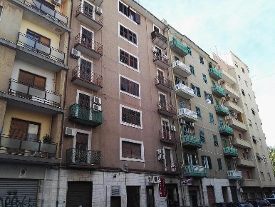 Foto Ufficio in MESSAPIA, Taranto Borgo di 80 m² con 3 locali in vendita
