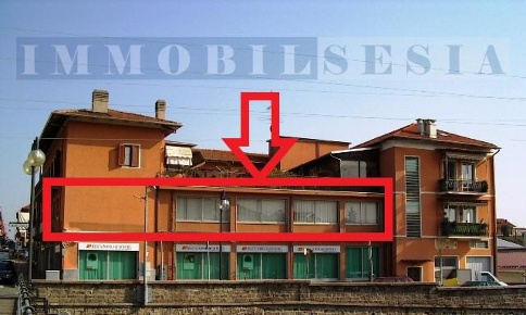 Foto Locale commerciale in VIA martiri liberta'2, Cossato Centro di 360 m²