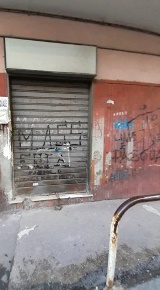 Foto Negozio in sardegna, Napoli Secondigliano di 25 m² con 2 locali