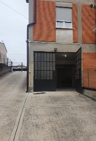 Foto Magazzino in Via anzio 6, Grezzana Centro di 220 m² con 1 locali