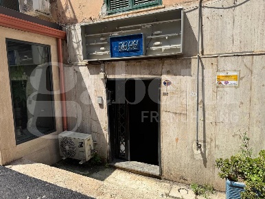 Foto Negozio in Via Via Santa Maria della libera 3, Napoli Vomero di 21 m²