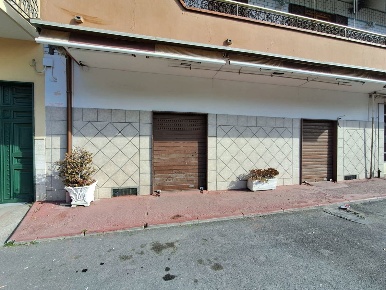 Foto Negozio in turati, Cardito di 90 m² con 1 locali in affitto