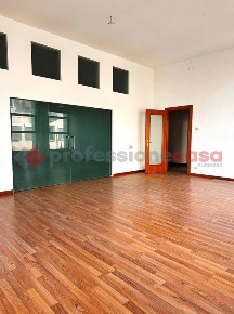 Foto Ufficio a Livorno Via Grande - Piazza della Repubblica di 247 m²