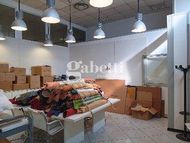 Foto Laboratorio in Via di Colleramole 1, Impruneta di 330 m² con 9 locali