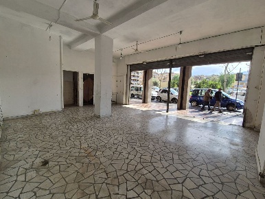 Foto Negozio in Via Nocera Umbra 105, Roma Furio Camillo di 62 m²