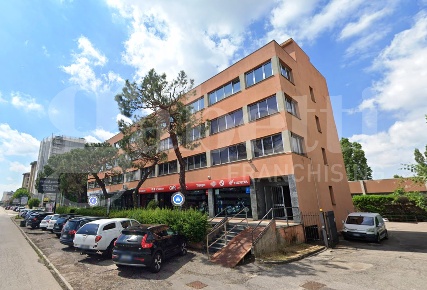 Foto Ufficio in Via Cristoforo Colombo 23, Trezzano sul Naviglio di 364 m²