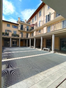 Foto Ufficio in Piazza Giuseppe Maggiolini 29, Parabiago Centro di 94 m²