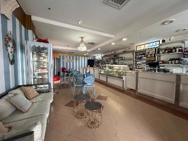 Foto Bar in Via SPIAGGIA DI PONENTE 5, Milazzo Centro di 100 m² in vendita