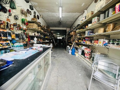 Foto Negozio in Viale Roma 92, San Marzano sul Sarno di 360 m² con 4 locali