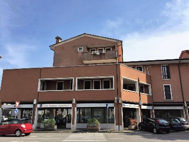 Foto Ufficio a Portogruaro Centro di 196 m² con 5 locali in vendita