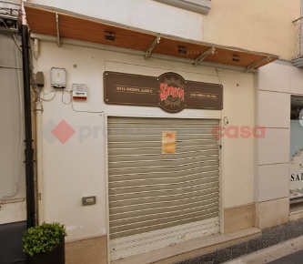 Foto Negozio in Via Mazzini 10, Caserta Corso Trieste di 35 m² con 1 locali