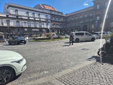 Foto Negozio in Trieste e Trento, Napoli Monte di Dio di 20 m² con 2 locali