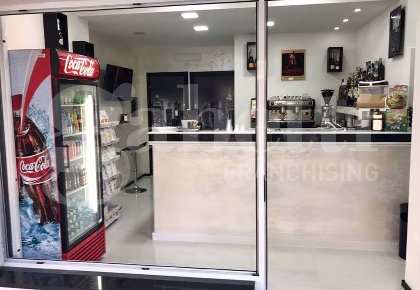 Foto Negozio in Baia Domizia centro - Viale dei bossi, Sessa Aurunca