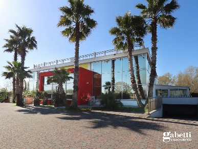 Foto Negozio in Via Litoranea Sud 80, Misano Adriatico di 551 m² in vendita