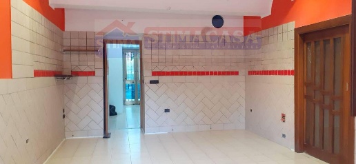 Foto Negozio a Afragola di 55 m² con 2 locali in affitto