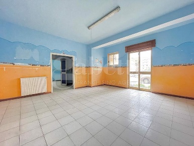 Foto Ufficio in San Rocco, Marano di Napoli Centro di 130 m² con 5 locali