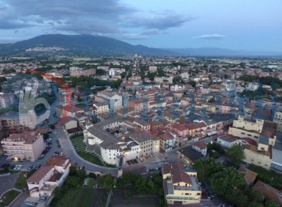Foto Negozio in Via Vivaldi 1, Bastia Umbra Bastia di 210 m² con 2 locali