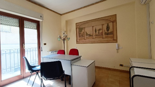 Foto Ufficio in Via umberto I 155, Barcellona Pozzo di Gotto Centro