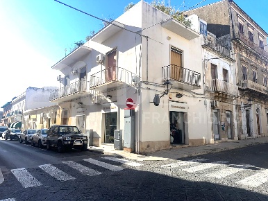 Foto Negozio in Corso vittorio emanuele 169, Avola Centro di 70 m²