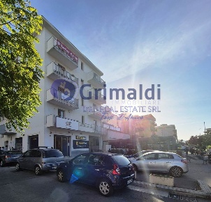 Foto Ufficio in Via B. Mattarella 138, Bagheria Centro di 67 m² in affitto