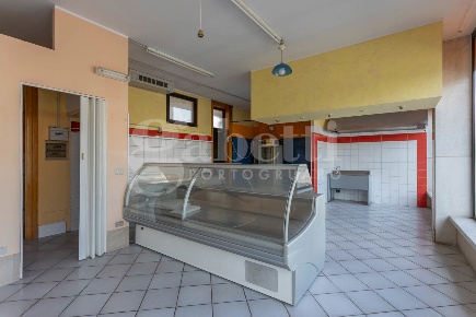 Foto Negozio in Via IV Novembre 74, Gruaro Sega Malcanton di 50 m²